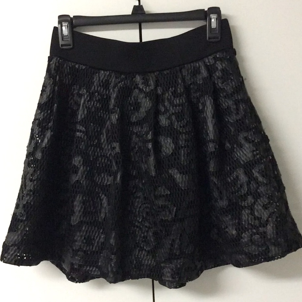 Elegant Black Lace Leathet Skirt